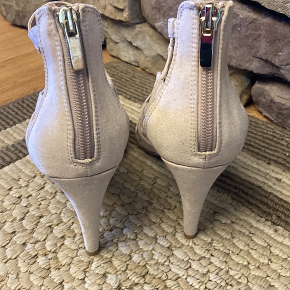 Kelly and Katie Natural Cage heel - Picture 2 of 5